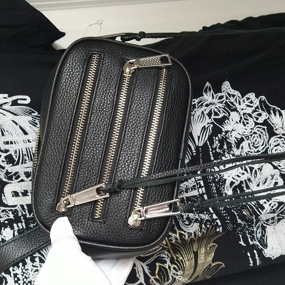 ❤Rebecca Minkoff Black Leather Crossbody Adjustable Strap Belt Bag NWT❤ - Picture 4 of 15
